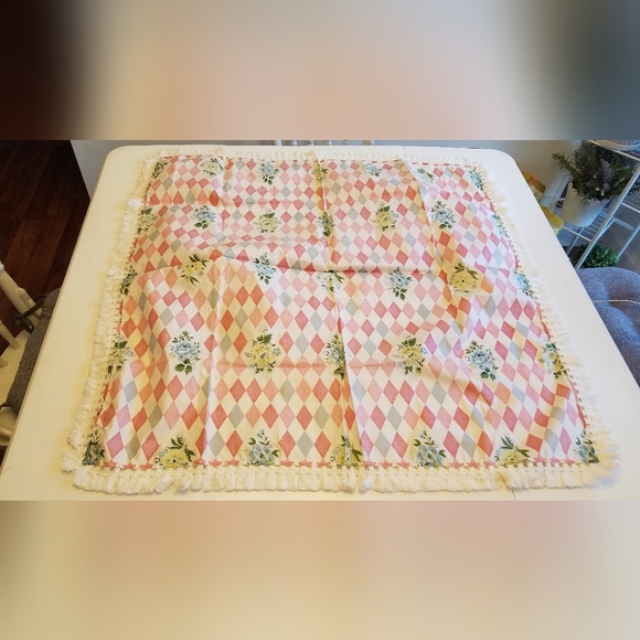 Set of 2 Vintage Card Table Covers Floral Diamond - Picture 3 of 6